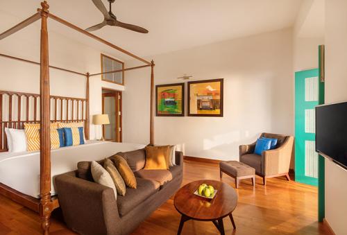 luxury-room-spa-wing-gallery-1